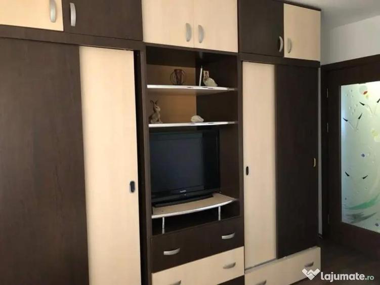 Apartament 3 camere de vanzare zona centrala Buhusi - 2