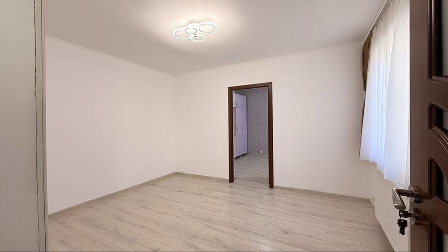 Apartament cu 2 camere decomandat în Vitan