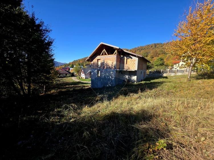 Casă / Vilă cu 5 camere de vânzare - 17