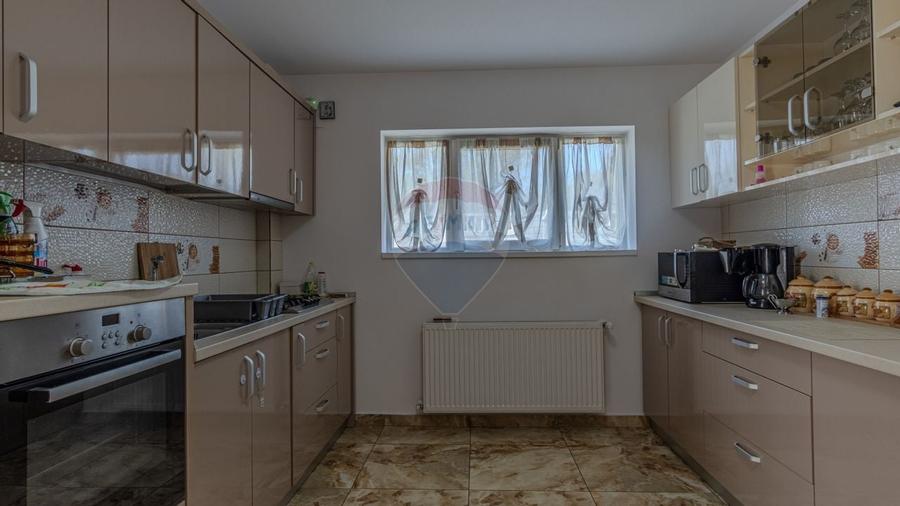 Casa / Vila cu 10 camere de vanzare in Moieciu de Jos - 12