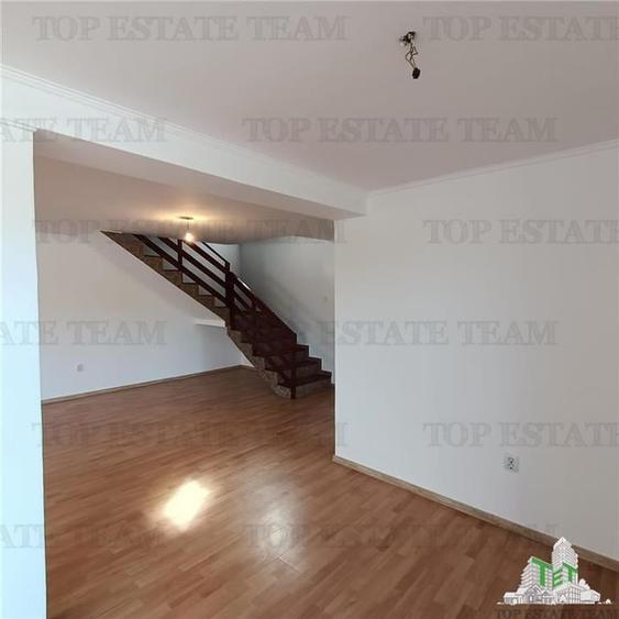 Casa individuala de vanzare  / potrivita si pentru business in zona parcului din - 5