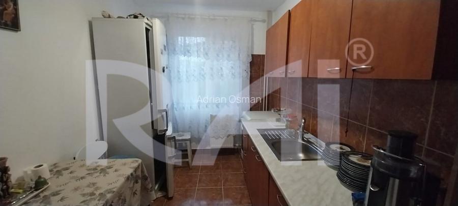 Apartament renovat, 3 camere, Valea Rosie - Etaj 2/4