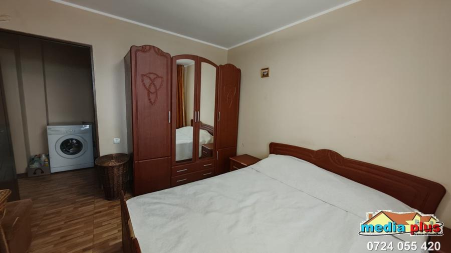 Apartament cu 3 camere decomandat în Central