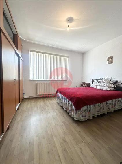 Casa S+P+1E cu Teren de 854 mp, Pretabila pentru Doua Familii - 15