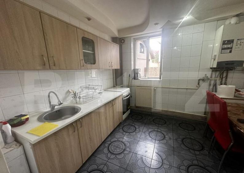 Apartament 3 camere, 70 mp , zona 8 Mai - 1