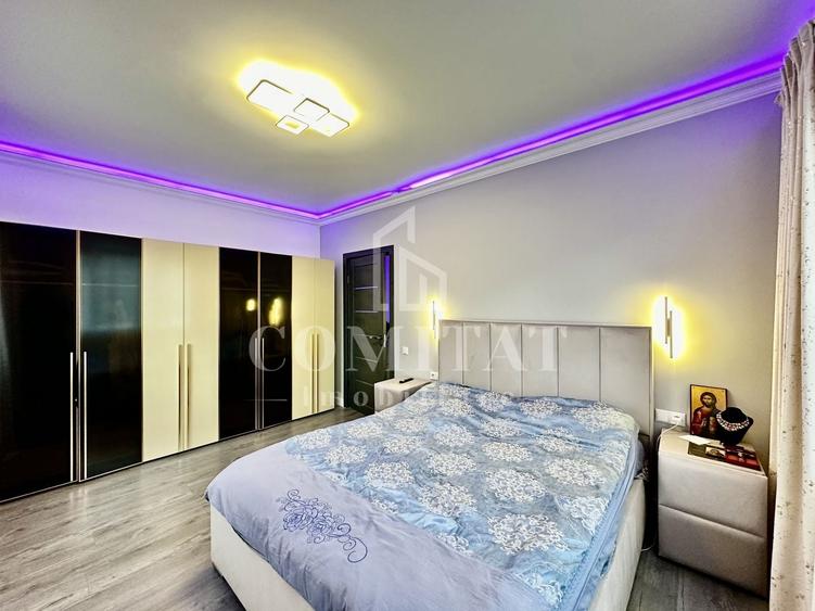 Apartament cu 3 camere decomandat, mobilat în Florești