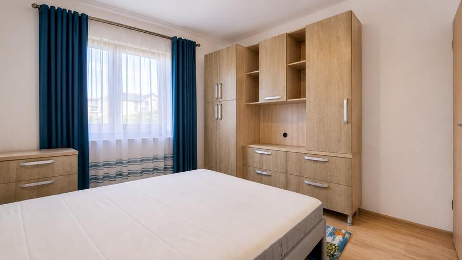 Apartament cu 2 camere decomandat, mobilat în Tractorul