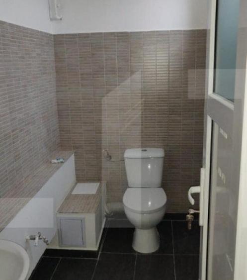 Spatiu in zona centrala, compartimentat, finisat nou - 12