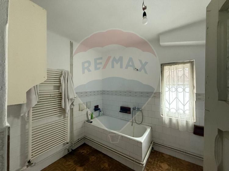 Casă / Vilă cu 6 camere de vânzare - 11
