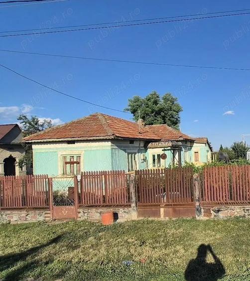 Casa de vanzare din caramida + teren 700 mp, Ro?ioru (BZ) - 1