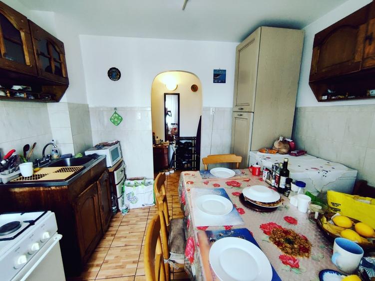 APARTAMENT SEMIDECOMANDAT  2 CAMERE CALEA ARADULUI - 8