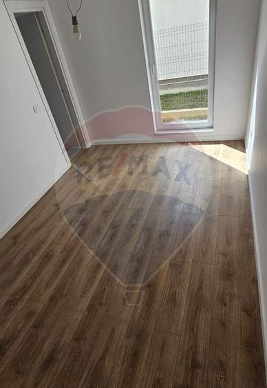 Casa / Vila cu 4 camere de vanzare - 16