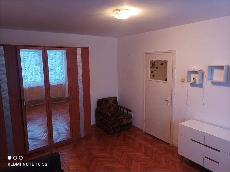 De vânzare apartament 2 camere.  - 3