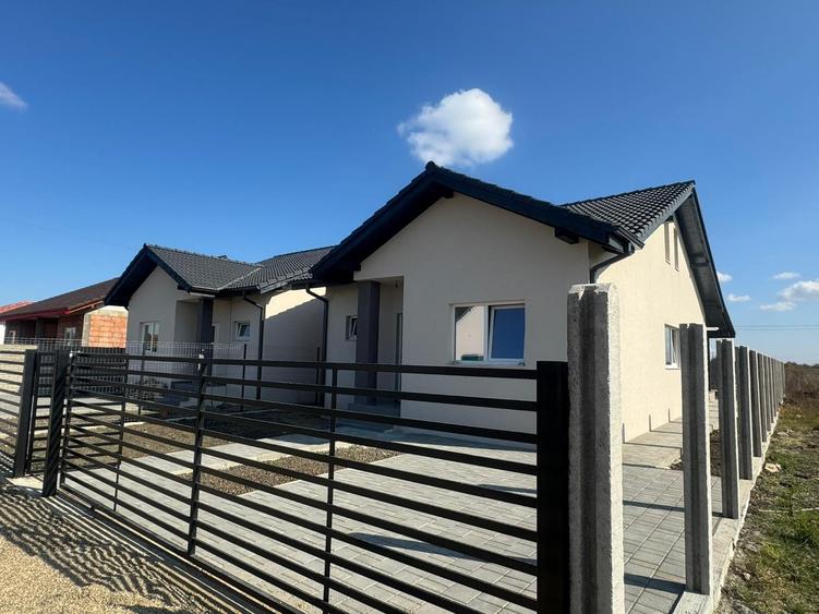 Duplex pe parter, despărțit prin baie, 3 camere, Posibilitate de mansardare - 2