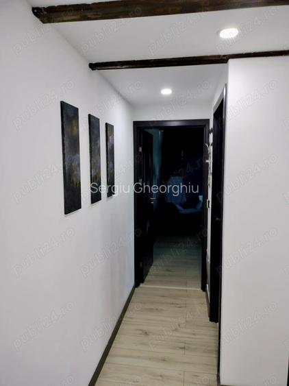 Vand apartament semidecomandat 4 camere, 2 bai, semidecomandat