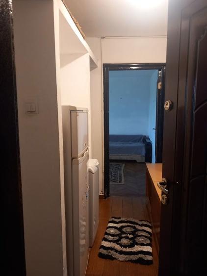 Inchiriez apartament 2 camere - 4