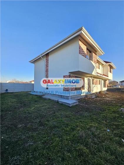 Vanzare vile Individuale de tip Duplex situate aproape de Str Dantelei - 33