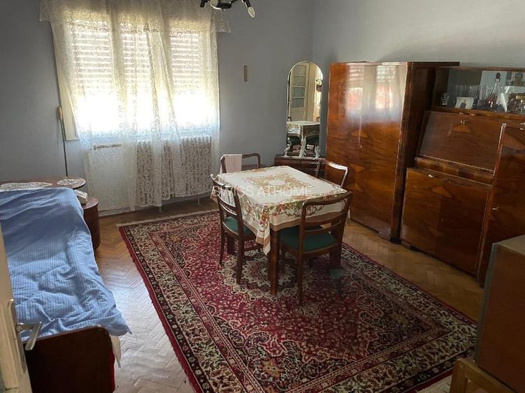 Casă Lugoj, teren generos, zona liniștită Casă Lugoj, teren generos, zona liniștită