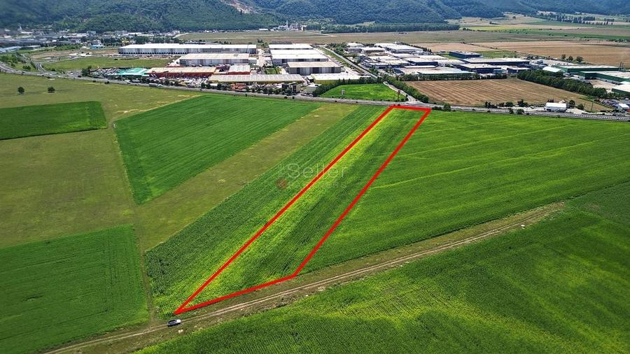 Teren intravilan - 3