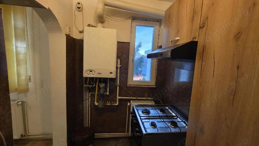 Apartament 3 camere Centru Valenii de Munte | Cartier modernizat in 2024 - 14