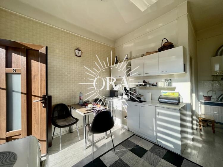 CASA DE VANZARE IN ZONA CENTRALA | 49 MP | PARCARE IN CURTE | POD MANSARDABIL - 1