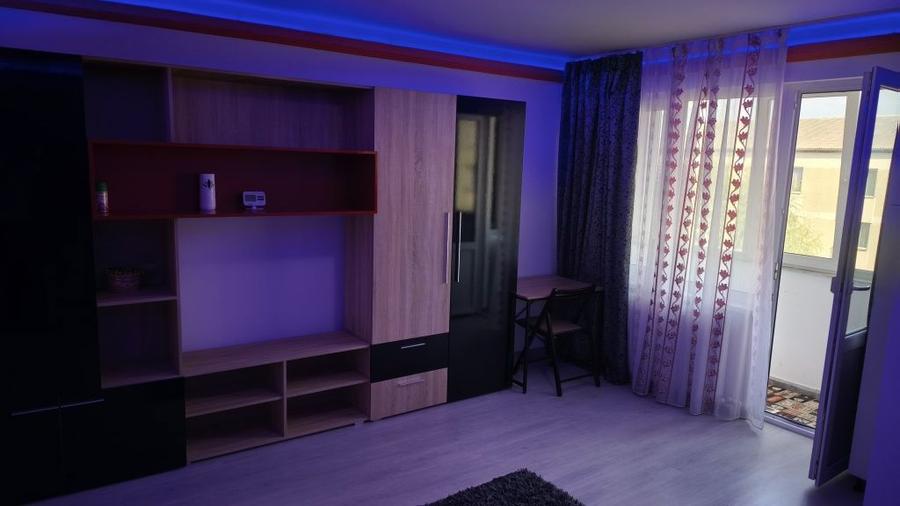 Inchiriez garsoniera Matei, balcon, centrala, mobilat si utilat - 3