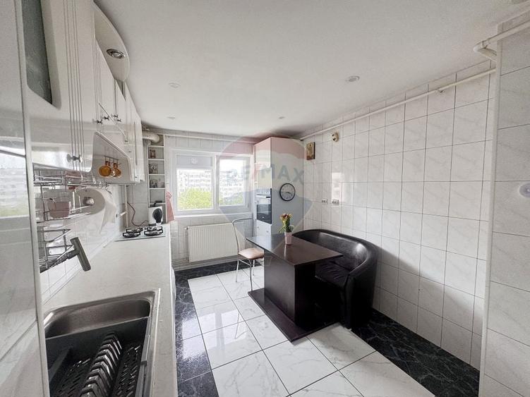 Apartament cu 4 camere de închiriat în zona Berceni - 7