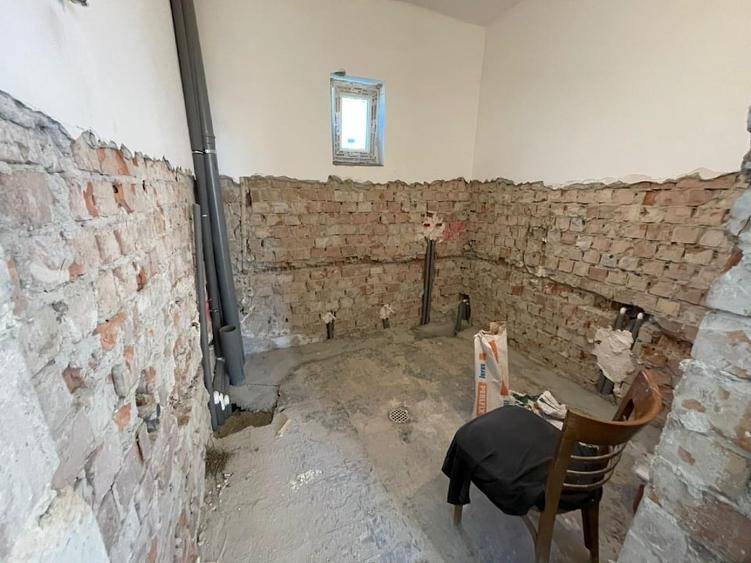 Casă ultracentrală pe str. Avram Iancu – 100 m de zona pietonală, investiție - 3