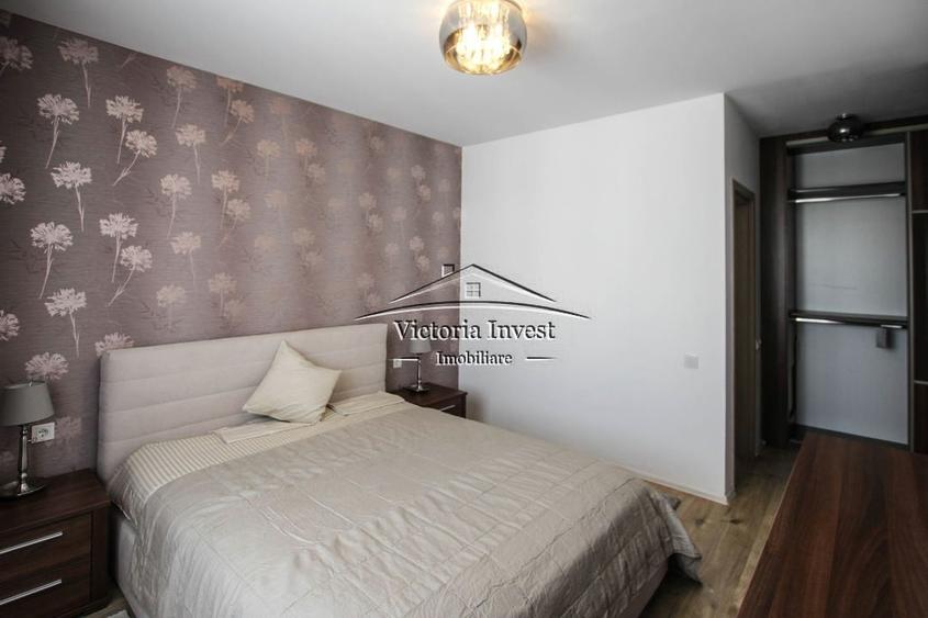 Apartament cu 4 camere semidecomandat, mobilat în Băneasa