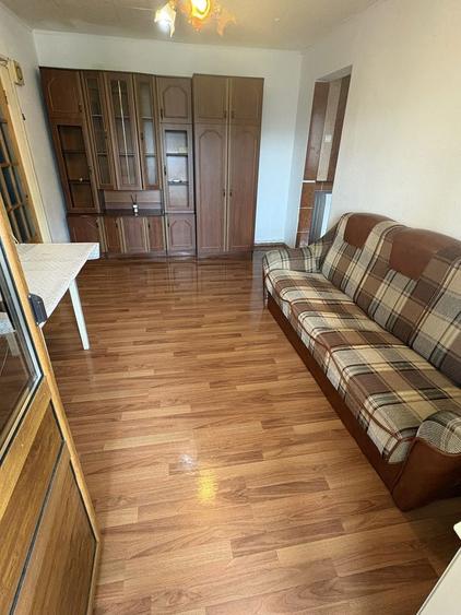 Inchiriez apartament cu 2 camere - 1