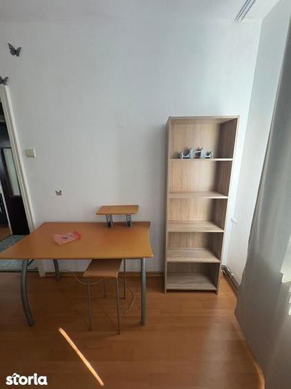 Apartament cu 2 camere în Podu Roș