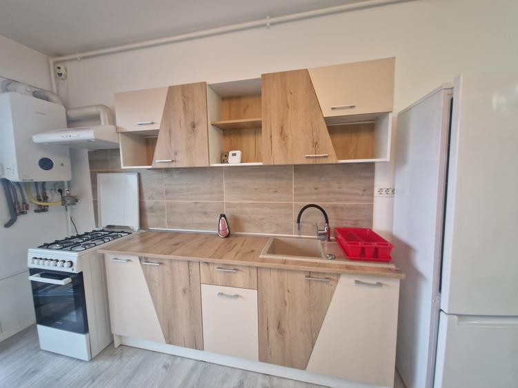 Lânga cladirea birouri VOX-TORONTAL-potrivit pentru cei ce lucreaza de acasa - 9