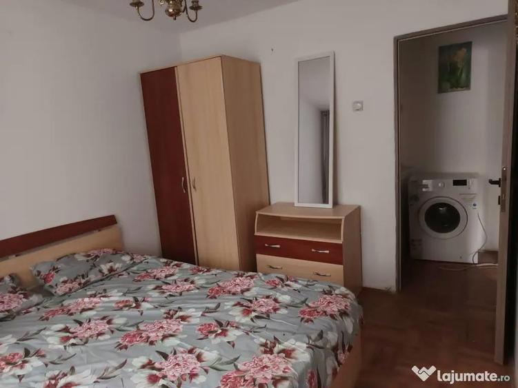 Inchiriez apartament 2 cam. centrala proprie, zona Boul Rosu - 1