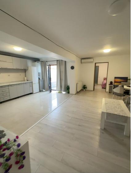 OPORTUNITATE Casa 3 camere zona Faleza Nord - 1