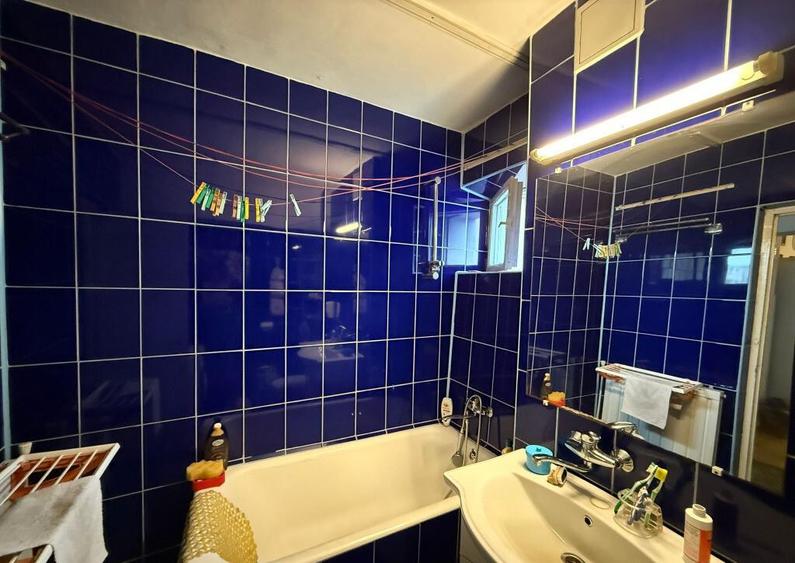 Apartament 3 camere,decomandat,etaj 1, Zona Balcescu - 12