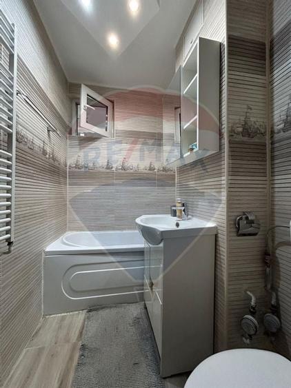 Inchiriere 2 camere semidec. Etaj 4/10 Al. Otesani Metrou - 5