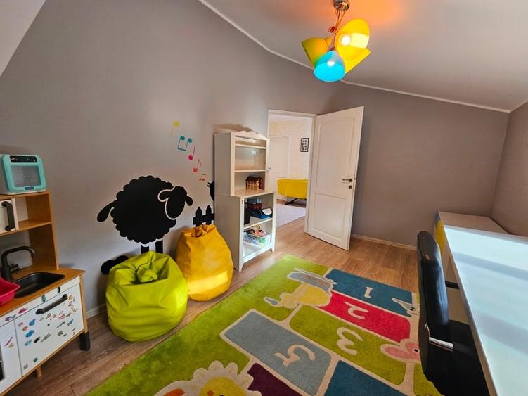 Vila ideală pentru familie, cu panouri fotovoltaice, situată în livadă - 6