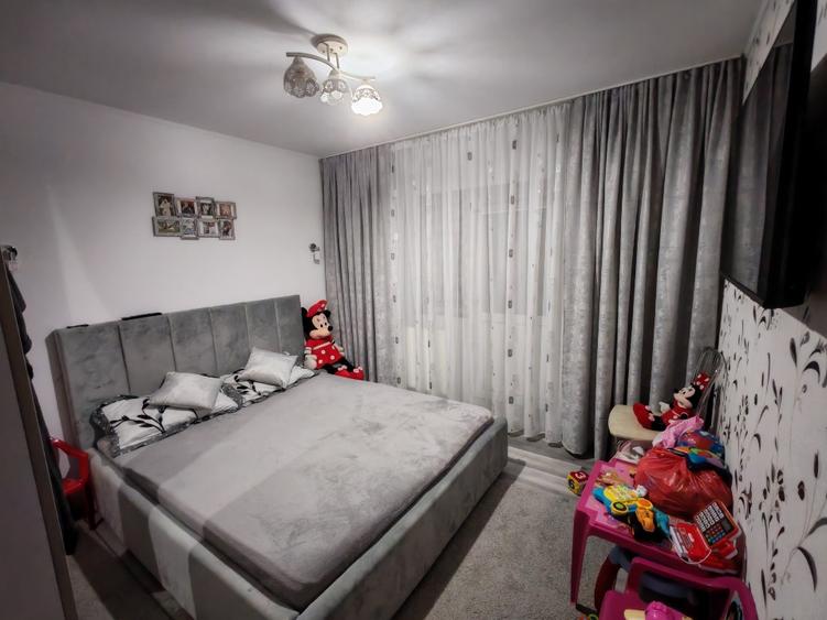 Vând apartament cu 2 camere zona nord  - 1