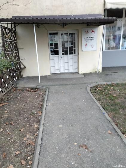 Inchiriez spatiu vand in Targoviste langa Catedrala sup 16 m fosta cafenea - 2