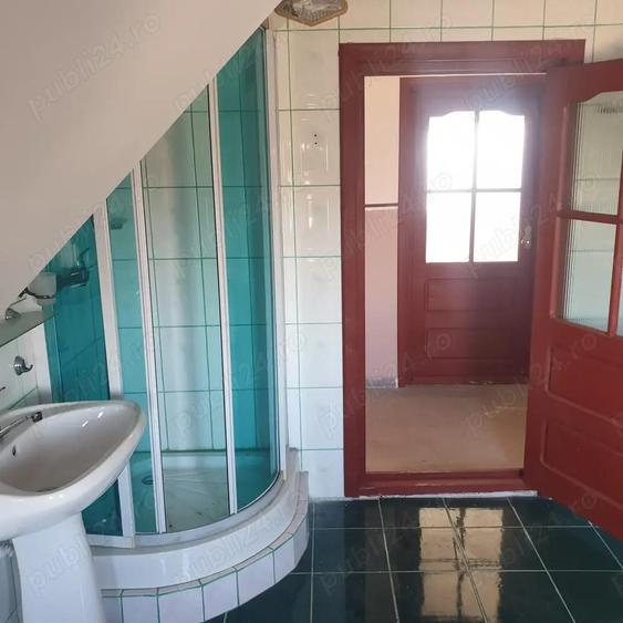 Casa Vadu Moldovei... 2 imobile...14 camere - 3