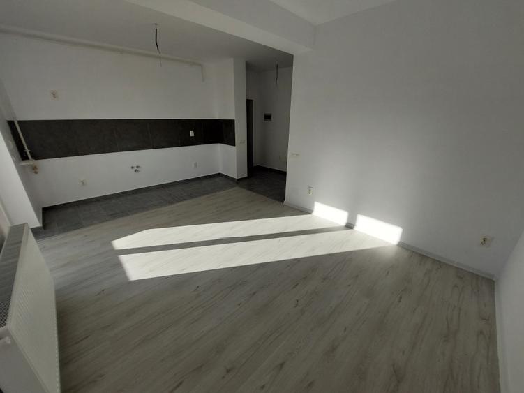 Garsoniera + Mansarda - La Cheie - Stb - Cart. Independentei - Mutare acum - 1