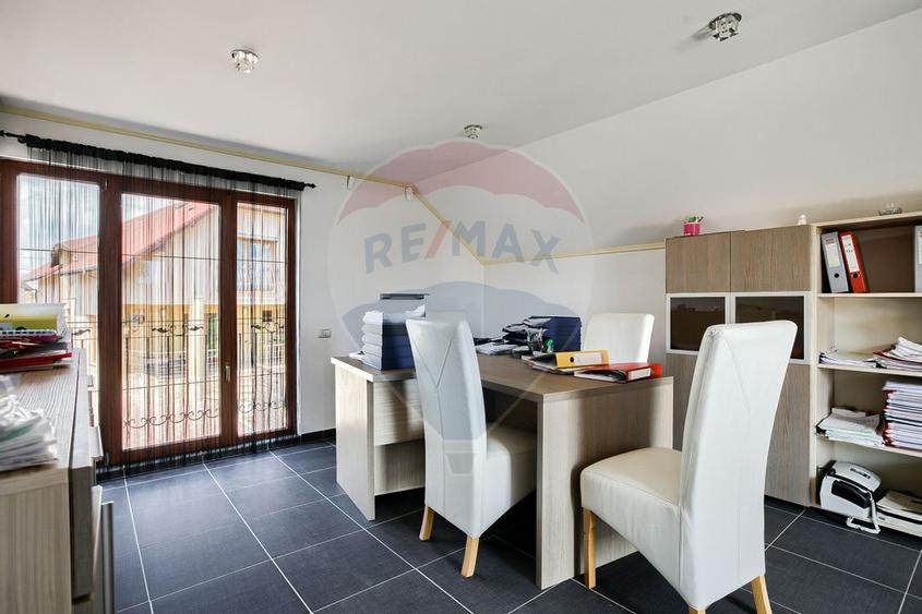 Casa moderna si spatioasa cu piscina,sauna si sala de fitness - Pecica - 34