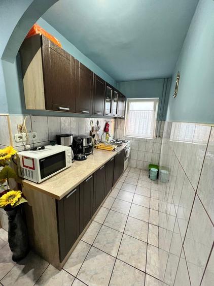 Zona Dambovita | Etaj 3 | Decomandat | Mobilat si Utilat | Disponibil Imediat!!! - 3