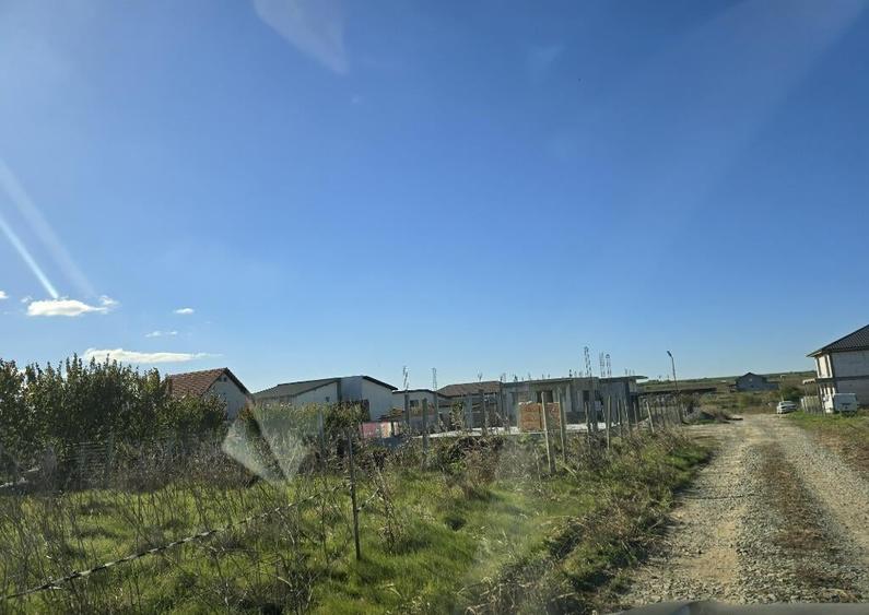 Anunturi vanzari terenuri in Lazu cu PUZ - 1