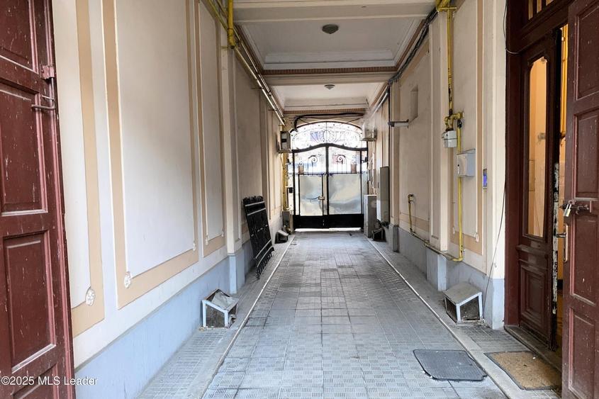 B-dul Carol Nr. 59, 219 mpu, 8 Camere, Etaj 1 din 3, Balcoane 11 mp! - 9