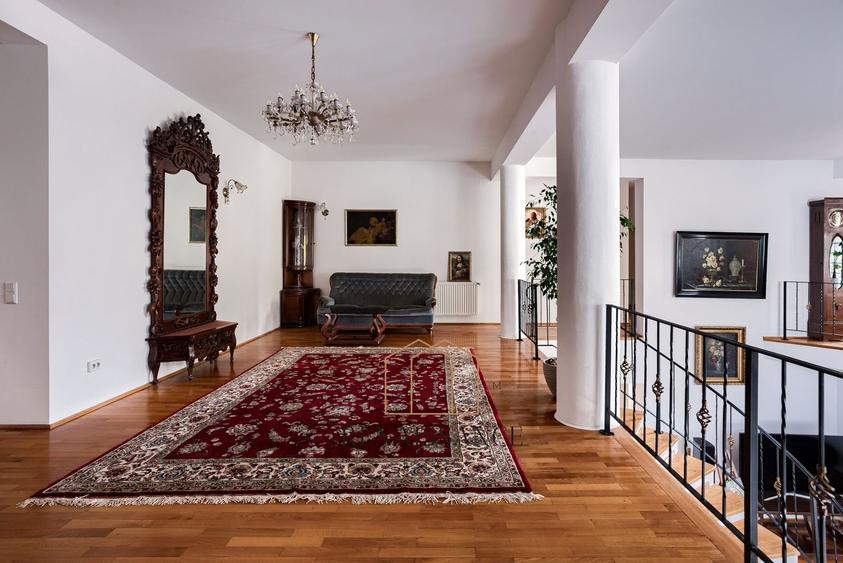 Timisoara - Girocului Vila 12 Camere 4 Bai | 497mp Utili 1373mp Teren - 21