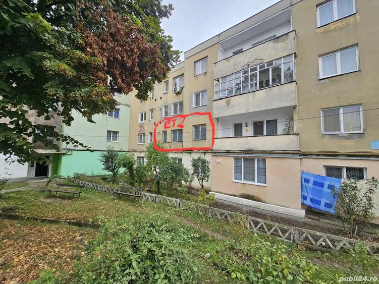 vand apartament cu 2 camere ETAJ.1 baie bucatarie 37mp langa profi baraolt in centru ora?ului - 1