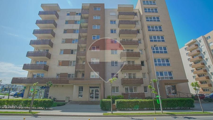 Apartament cu 2 camere decomandat în Tractorul