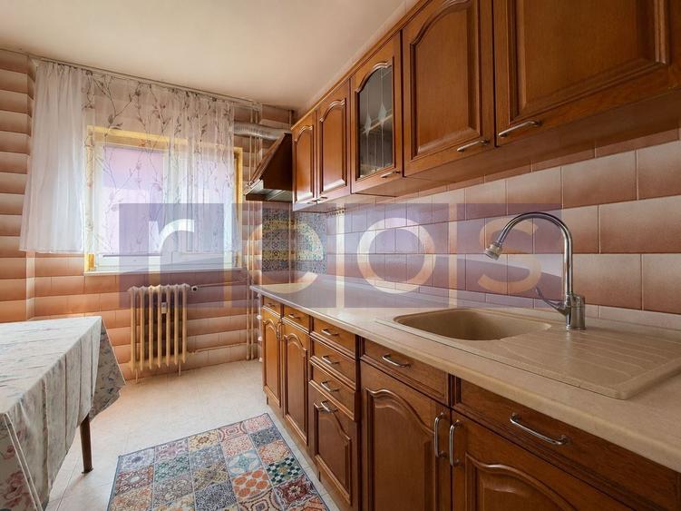 Apartament cu 2 camere decomandat în Teiul Doamnei