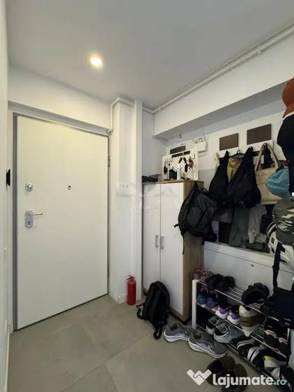 Apartament cu 3 camere decomandat în Banu Manta